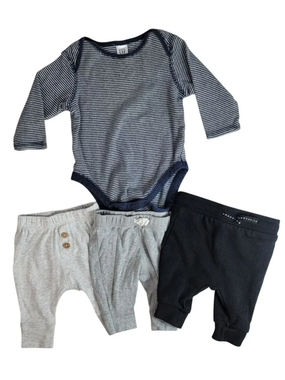 GAP Carter's H&M Lot of 4 Blue Gray Black Newborn Bodysuit Pull On Pants Joggers